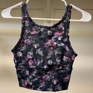 Lululemon crop top